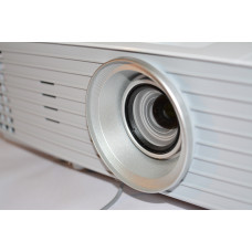 Rakk UC-28 LED Projector (640 x 480)- White